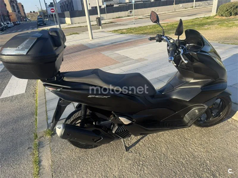 Honda PCX 125 – Vista 3