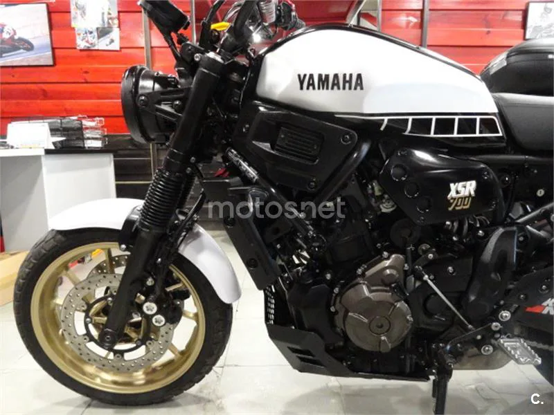 Yamaha XSR 700 – Vista 5