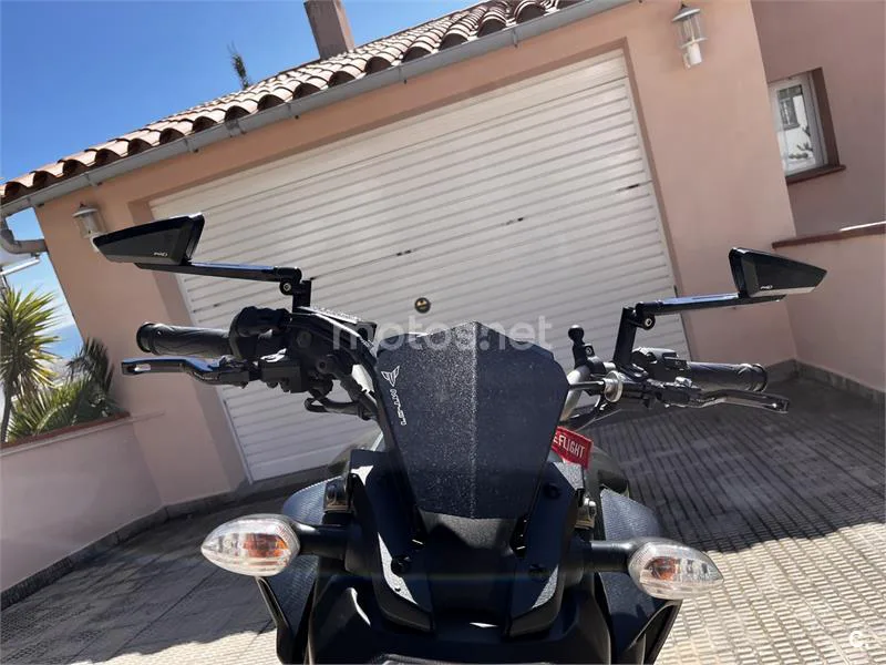 Yamaha MT-07 – Vista 7