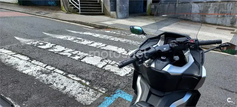 Honda Forza 750 – Vista 8