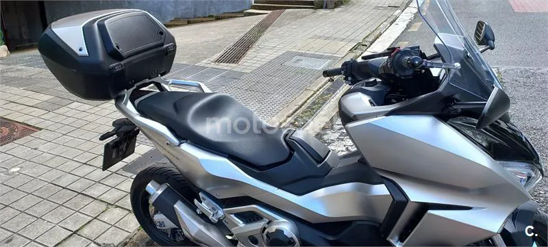 Honda Forza 750 – Vista 9