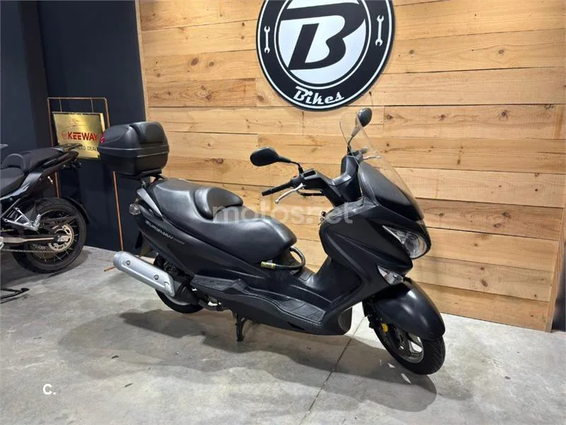 Suzuki Burgman 200 – Vista 11
