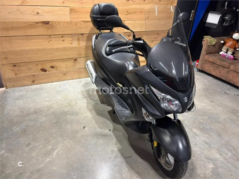 Suzuki Burgman 200 – Vista 13