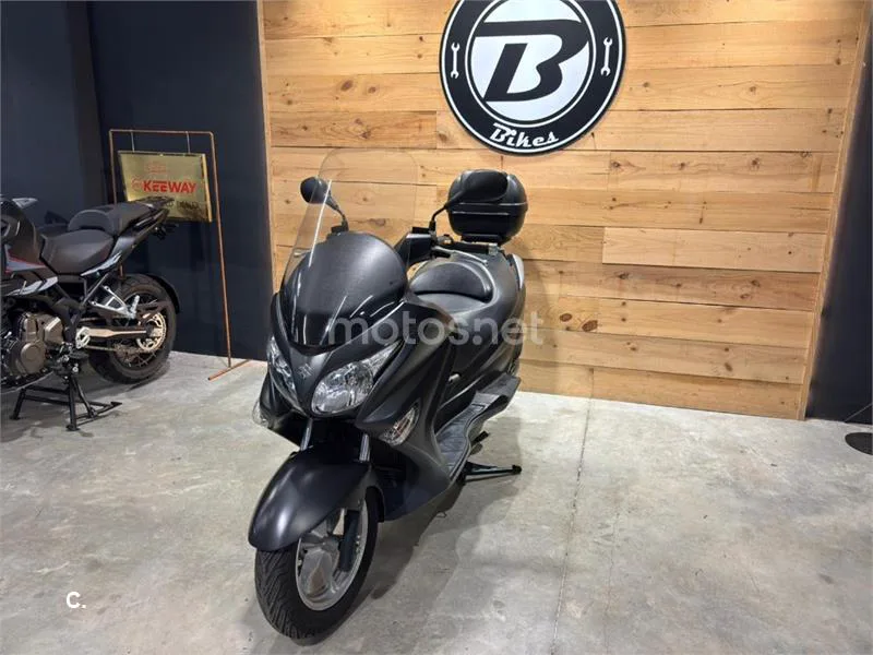 Suzuki Burgman 200 – Vista 14