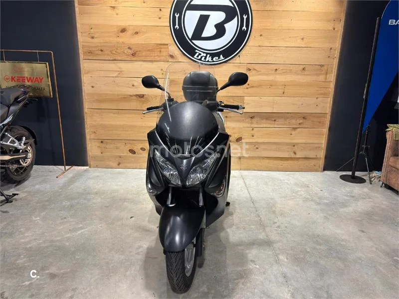 Suzuki Burgman 200 – Vista 15