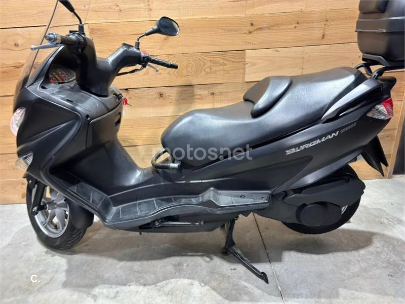 Suzuki Burgman 200 – Vista 18