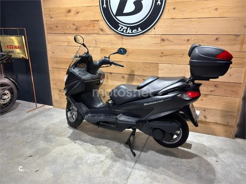 Suzuki Burgman 200 – Vista 21