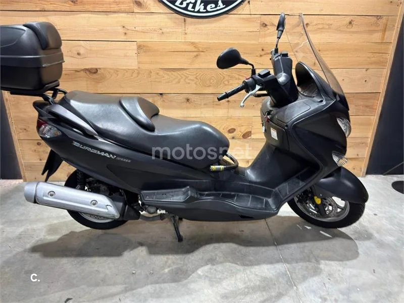 Suzuki Burgman 200 – Vista 8