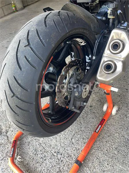 Kawasaki Z1000 – Vista 3