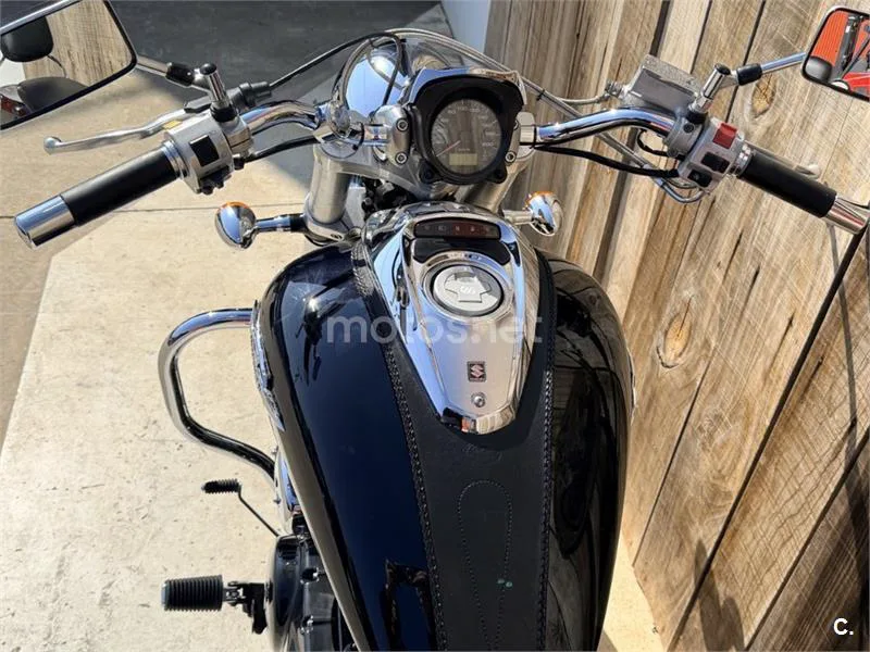 Suzuki Intruder M800 – Vista 10
