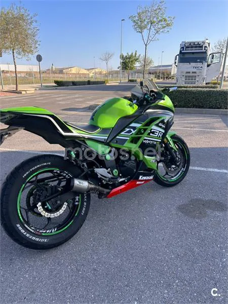 Kawasaki Ninja 300 – Vista 3