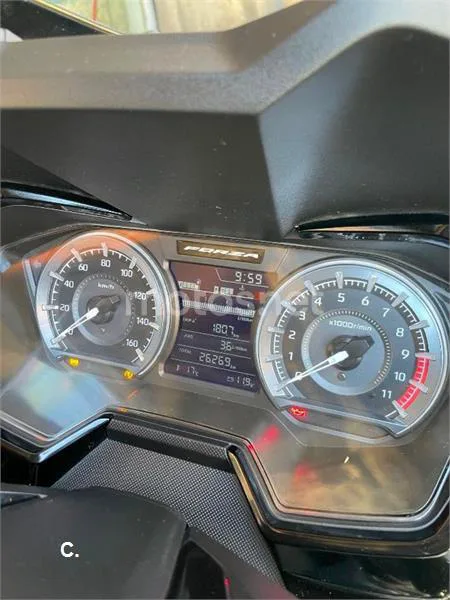 Honda Forza 350 – Vista 11