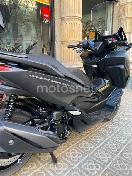 Honda Forza 350 – Vista 13