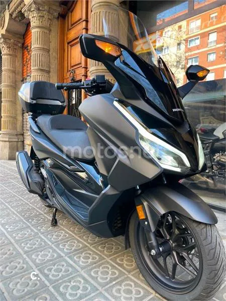 Honda Forza 350 – Vista 4