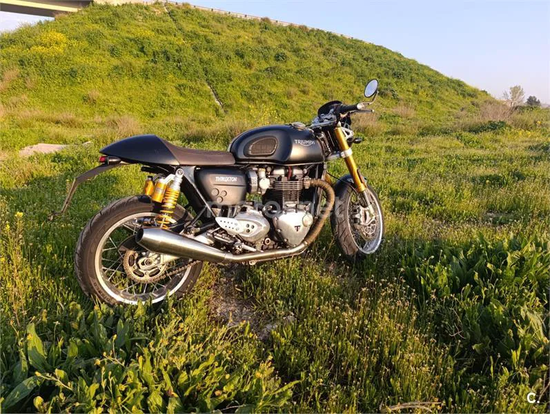 Triumph Thruxton – Vista 12