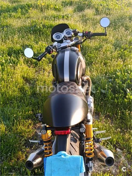 Triumph Thruxton – Vista 9