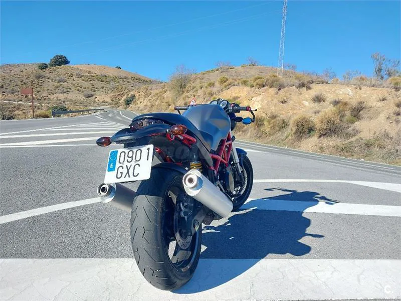 Ducati Monster 696 – Vista 2
