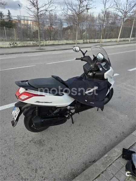 Kymco Super Dink 125 – Vista 4