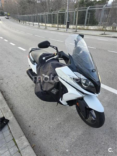 Kymco Super Dink 125 – Vista 6