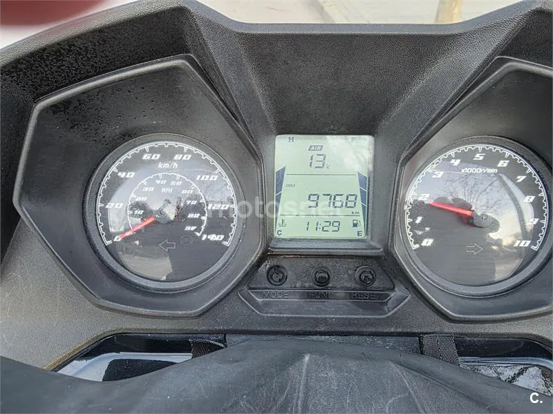 Kymco Super Dink 125 – Vista 7