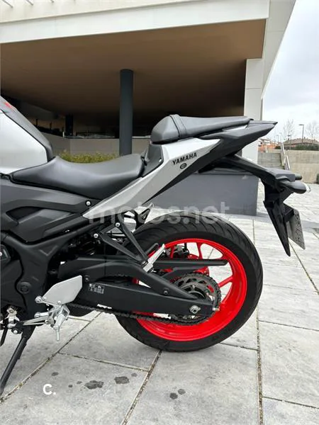 Yamaha MT-03 – Vista 3