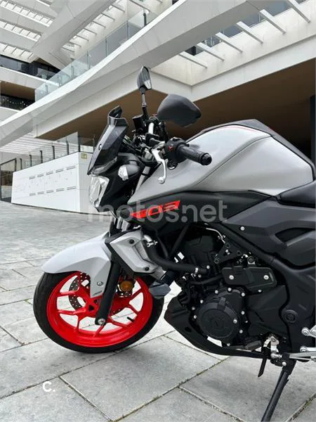 Yamaha MT-03 – Vista 4
