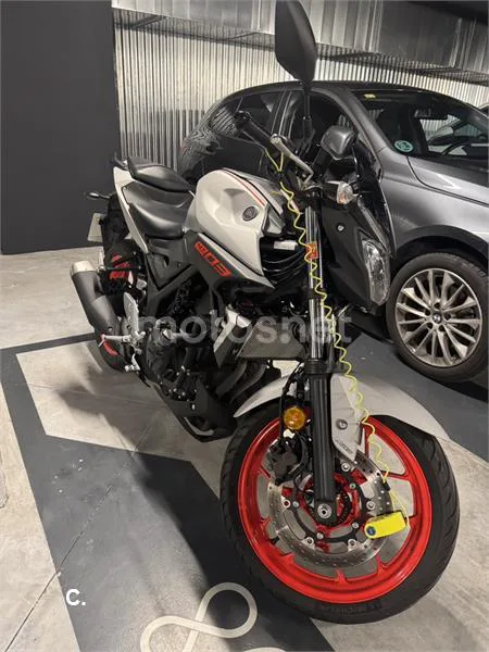 Yamaha MT-03 – Vista 8