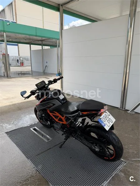 KTM 125 – Vista 3