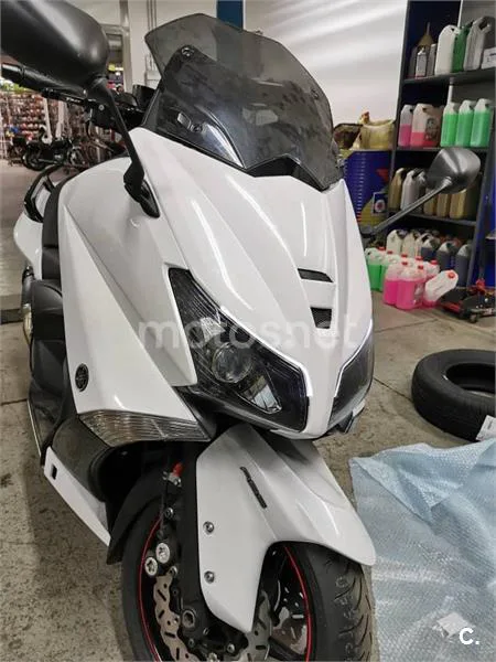 Yamaha TMAX 530 – Vista 4