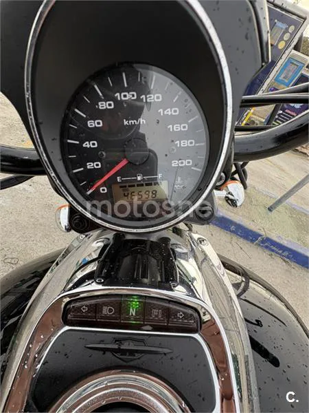 Suzuki Intruder M800 – Vista 6