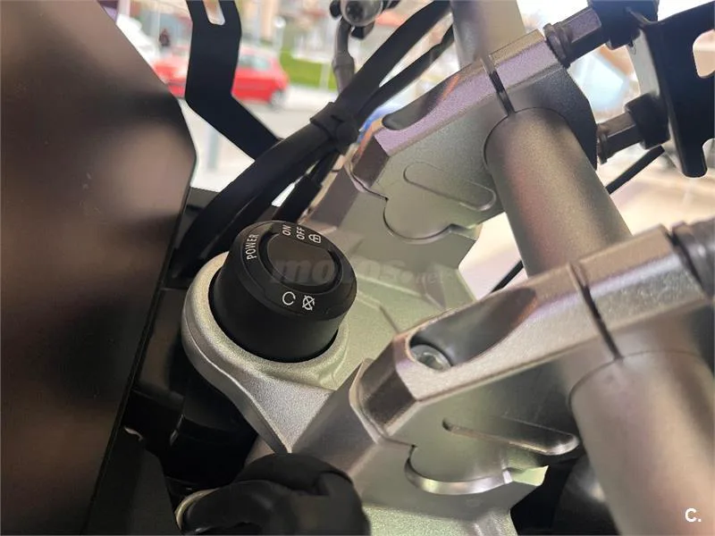 BMW F 900 R – Vista 4