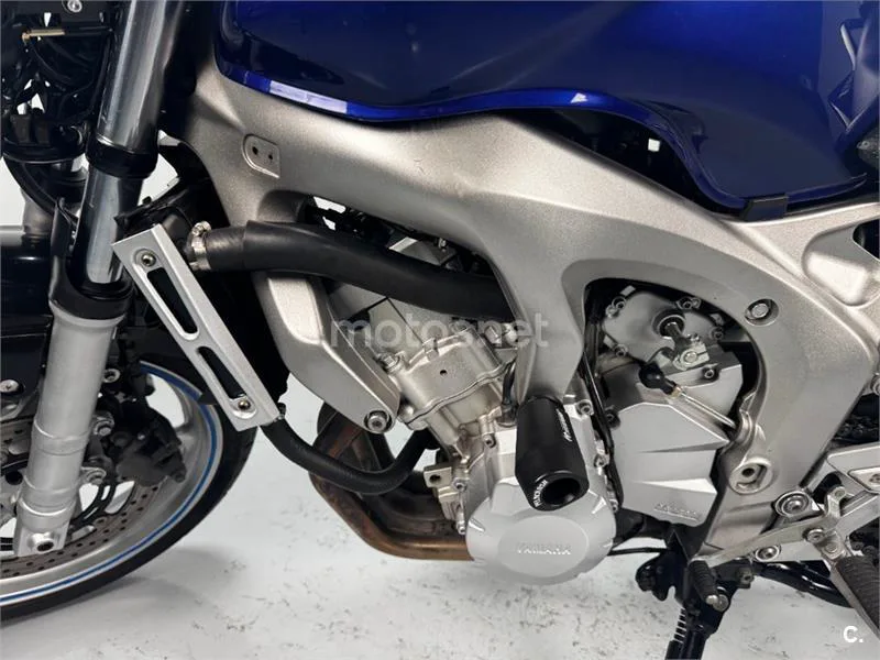 Yamaha FZ6 – Vista 14