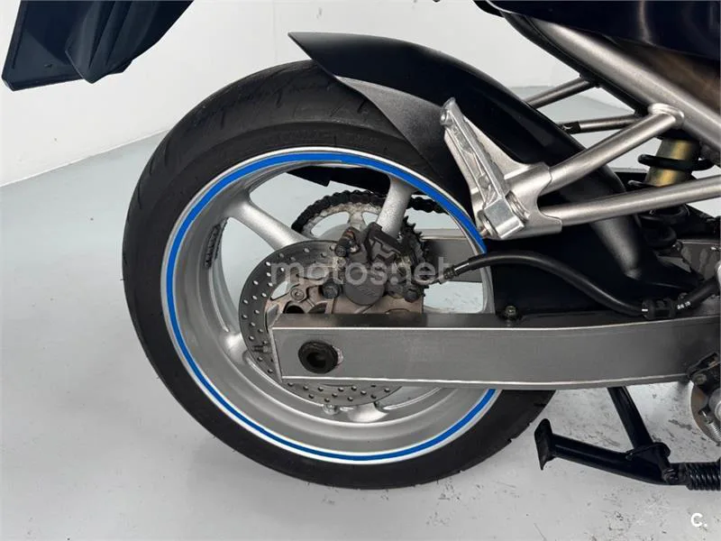 Yamaha FZ6 – Vista 8