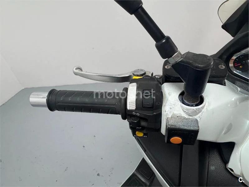 SYM Maxsym 600 – Vista 12