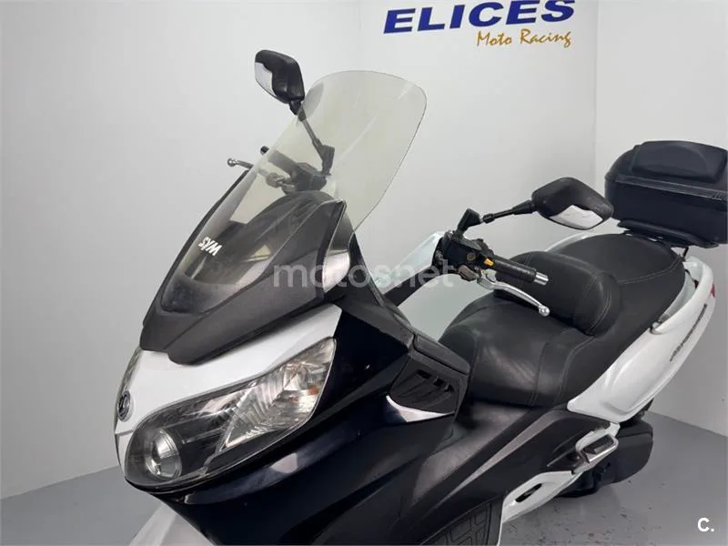 SYM Maxsym 600 – Vista 16