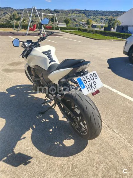 Kawasaki Z 750 – Vista 2