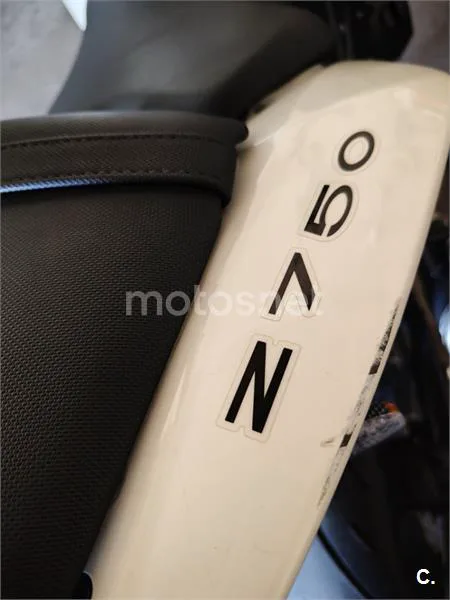 Kawasaki Z 750 – Vista 11