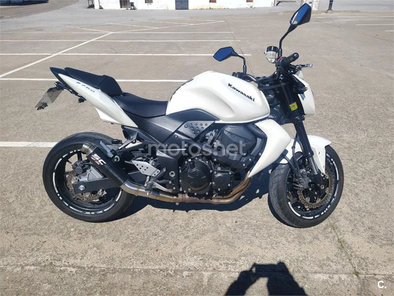 Kawasaki Z 750 – Vista 4