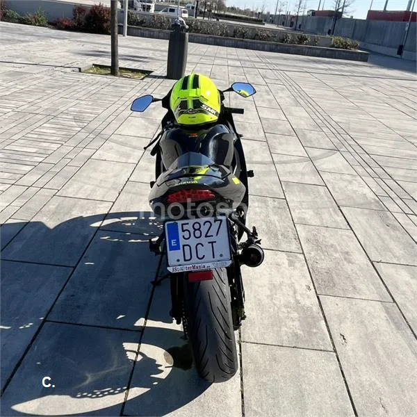 Suzuki GSX R600 – Vista 3