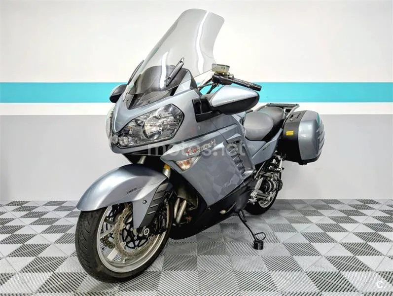 Kawasaki 1400GTR – Vista 4