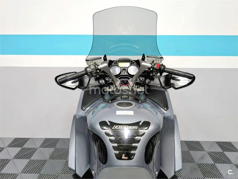 Kawasaki 1400GTR – Vista 8