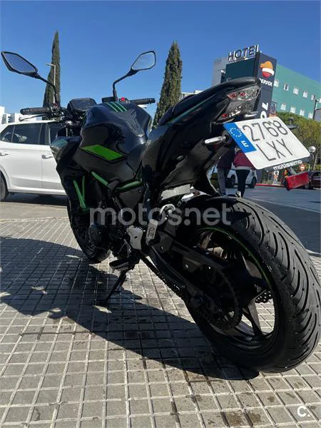 Kawasaki Z650 – Vista 8