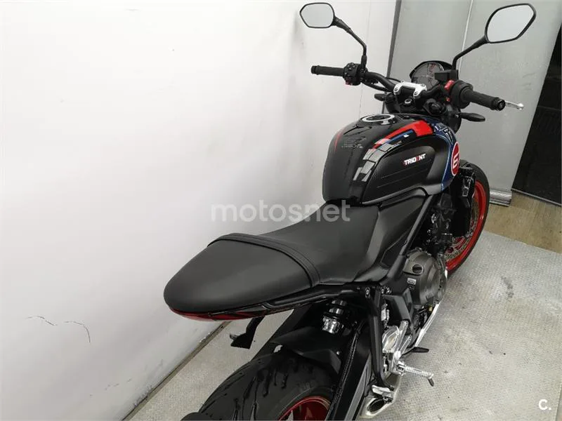 Triumph Trident 660 – Vista 7