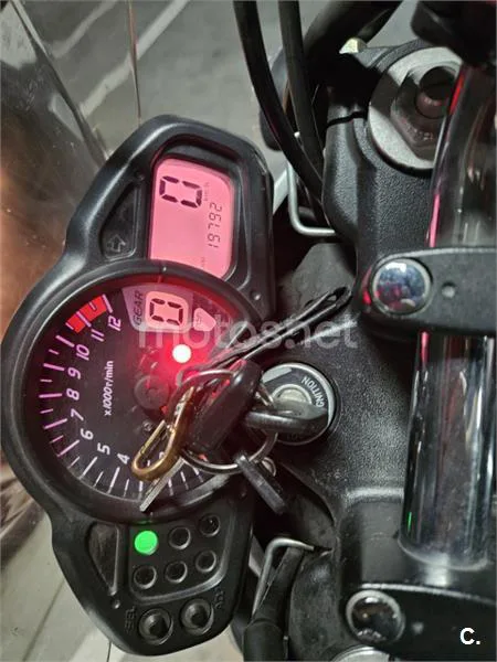 Suzuki Gladius 650 – Vista 4