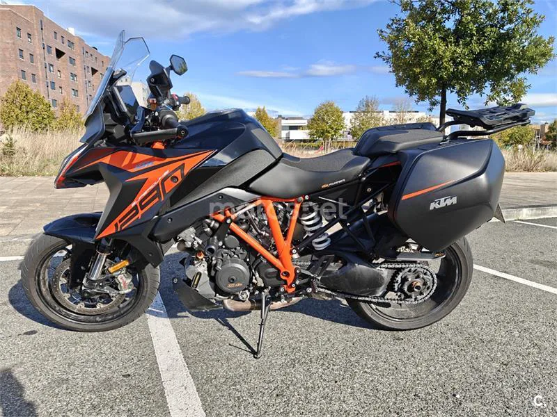 KTM 1290 Super Duke GT – Vista 2