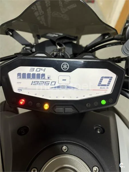 Yamaha MT-07 – Vista 7