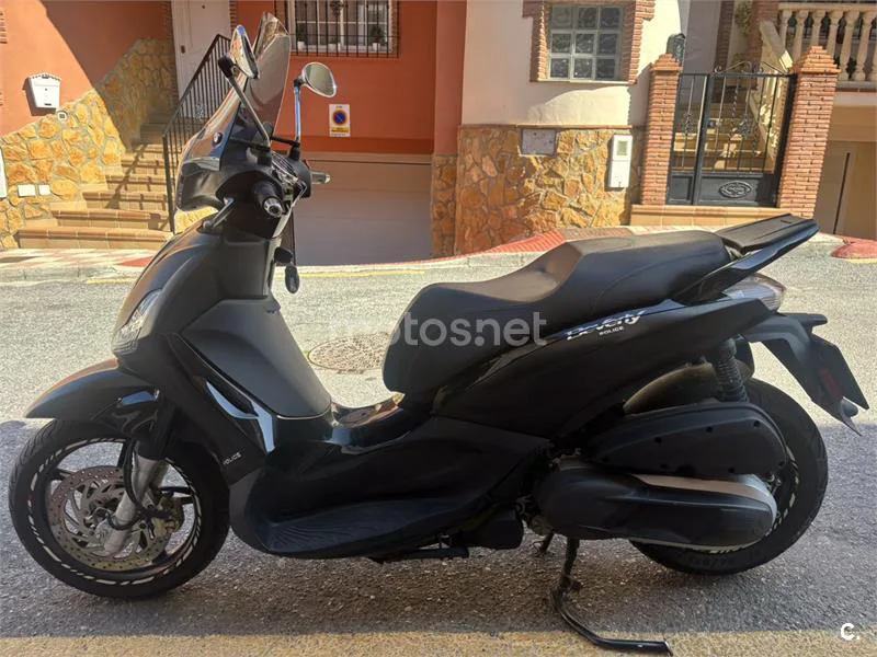 Piaggio Beverly – Vista 5