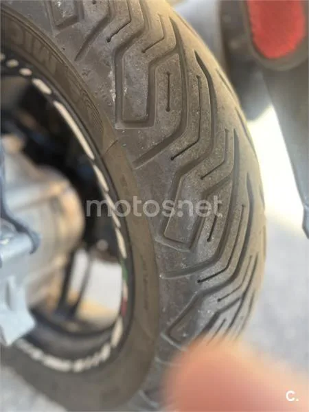 Piaggio Beverly – Vista 7