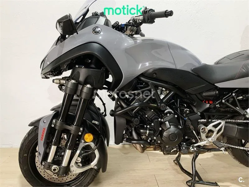 Yamaha Niken – Vista 6