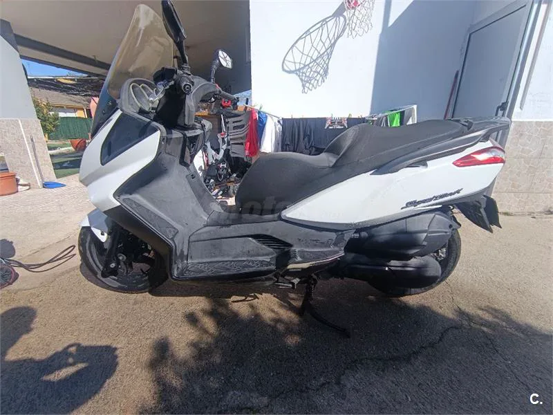Kymco Super Dink 125i – Vista 4